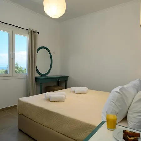 Kaliva Country House With Private Access And Infinity Pool فيلة بينيتسيس