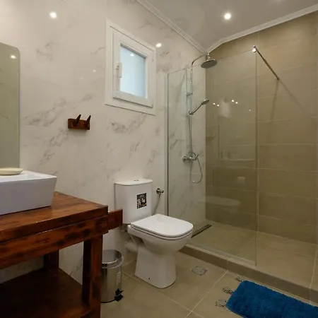 Kaliva Country House With Private Access And Infinity Pool Willa Benitses (Corfu)